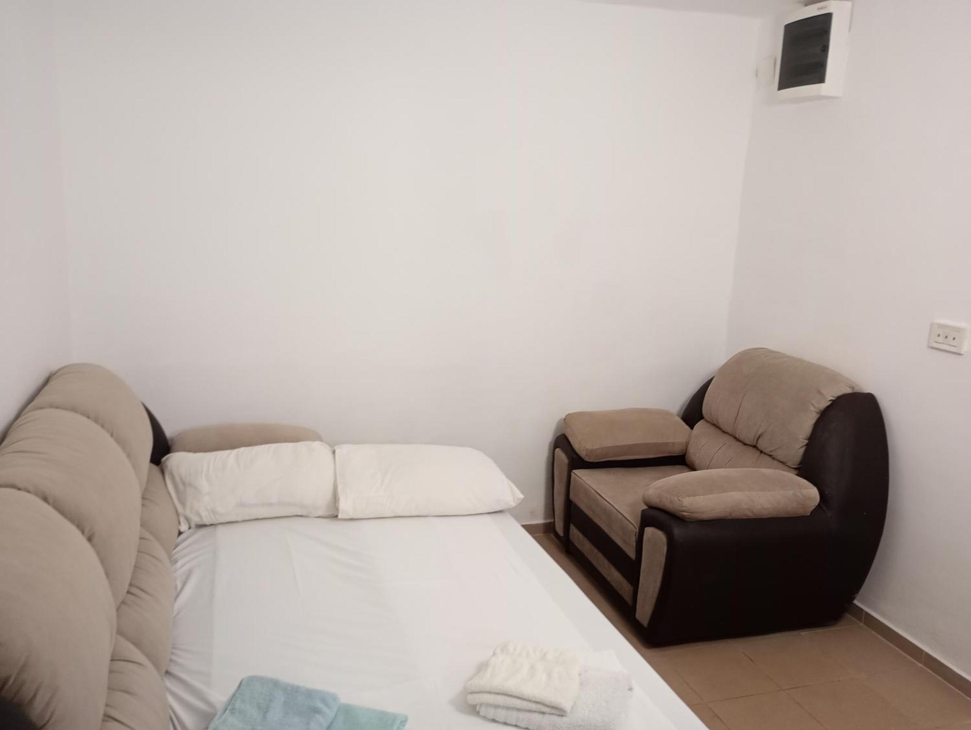 Apartments And Rooms Camelia เปรมันตูรา ภายนอก รูปภาพ